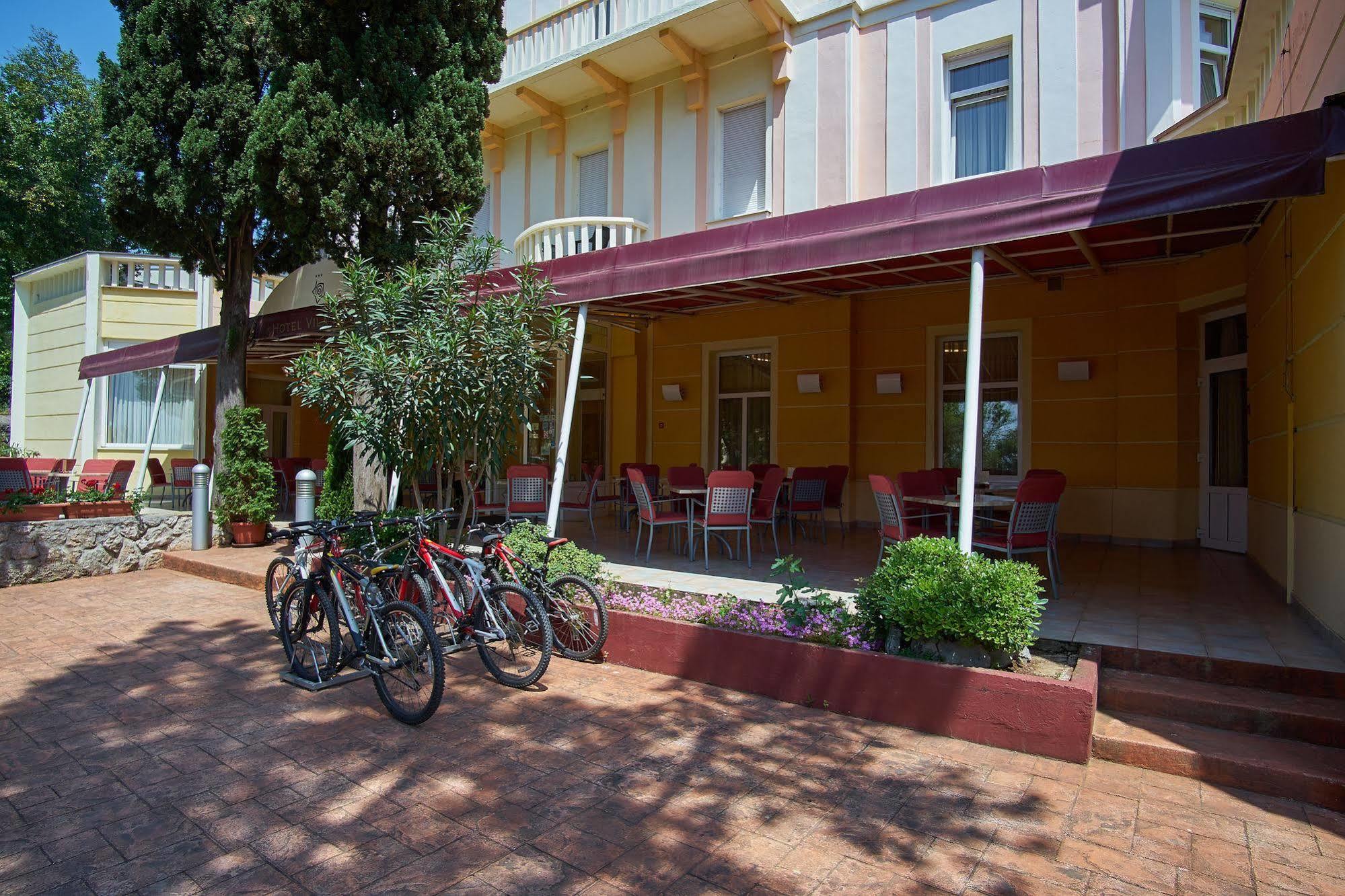 Hotel Vila Ruzica- Glavna Zgrada I Depandanse Crikvenica Exterior photo